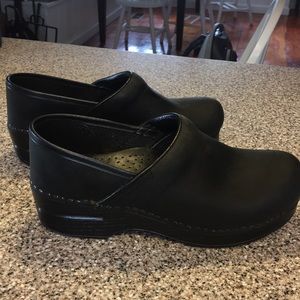 Size 37 Dansko Clogs (6.5 or 7). Women’s. Black.